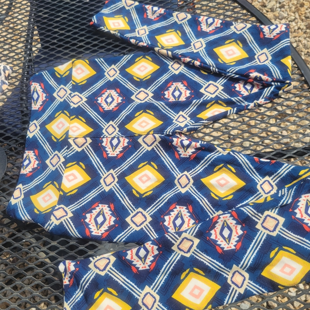 Lularoe One Size Western Leggings - Picture 3 of 3